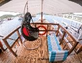 Sailing Komodo Phinisi Boat