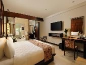 Deluxe Lagoon View Padma Legian